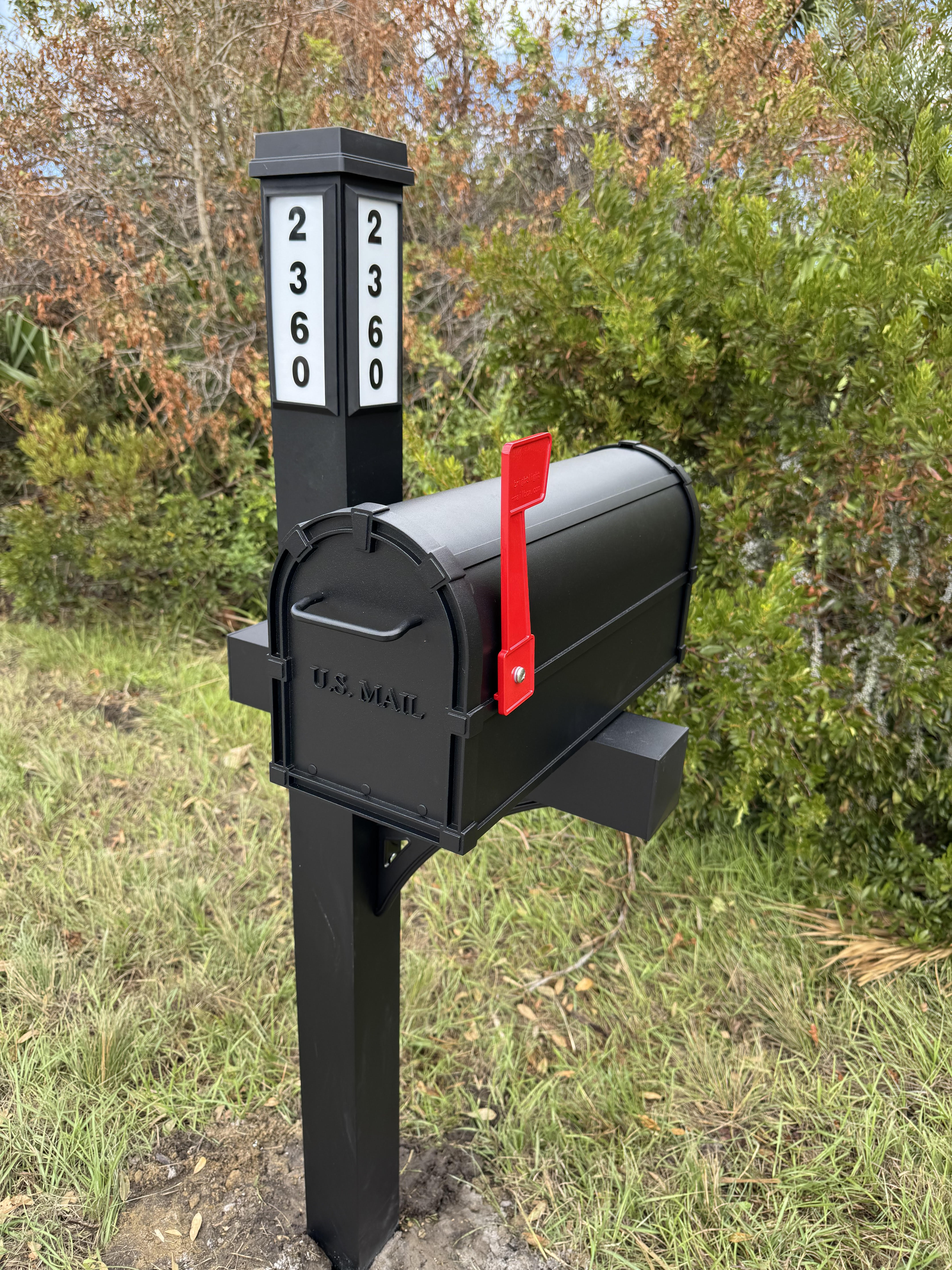 Solar Illuminated Black Single Post Two Door Mailbox Kit