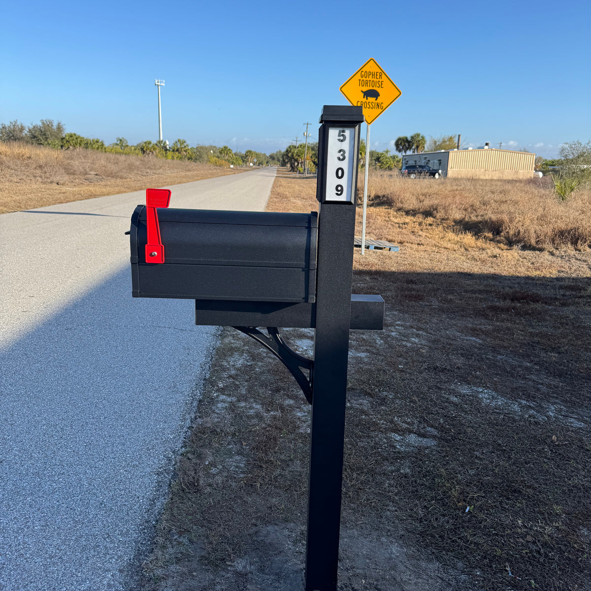 Solar Illuminated Black Single Post Mailbox Traditional Mount ...