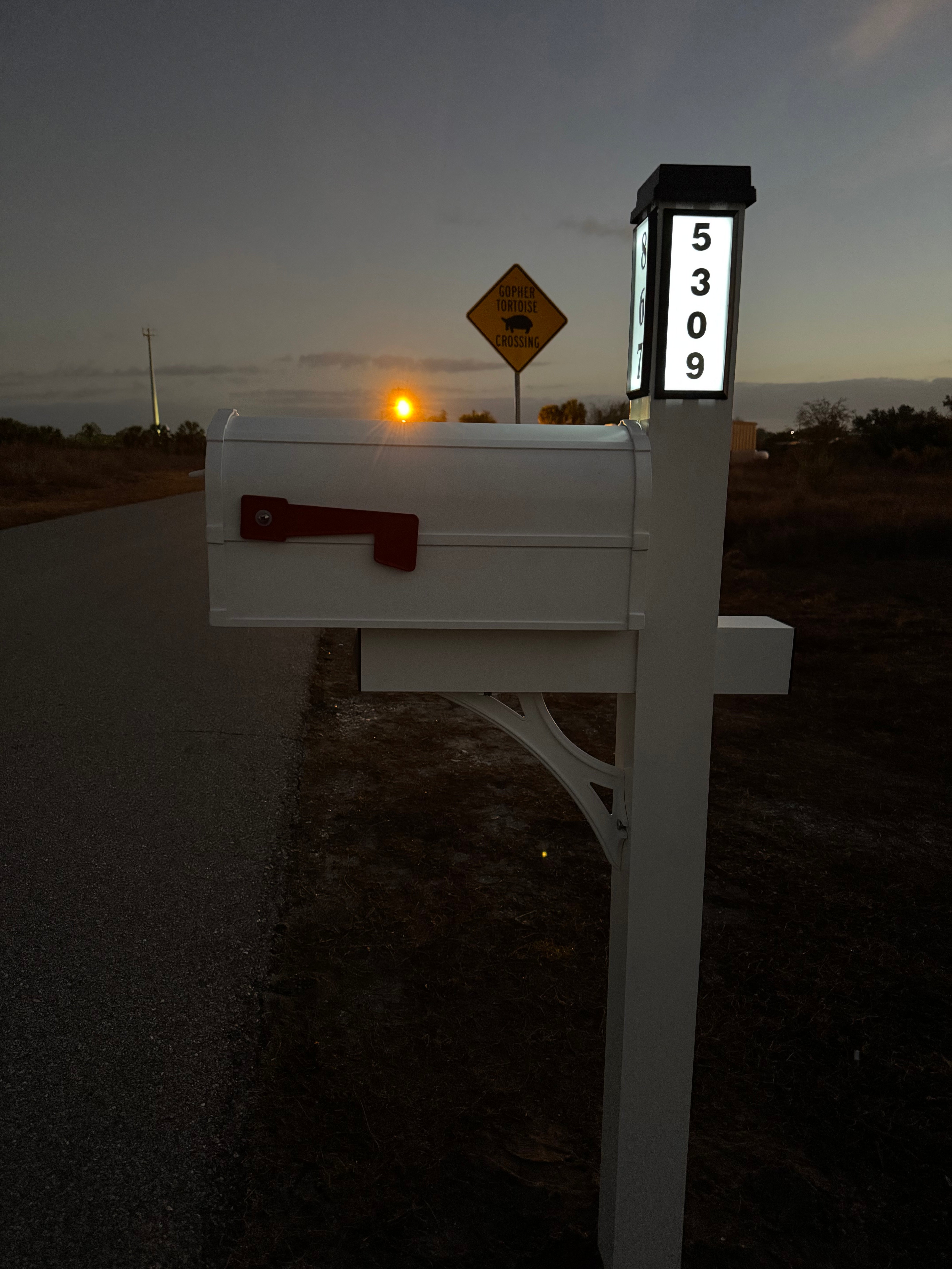 Solar Illuminated White Single Post Mailbox Traditional Mount