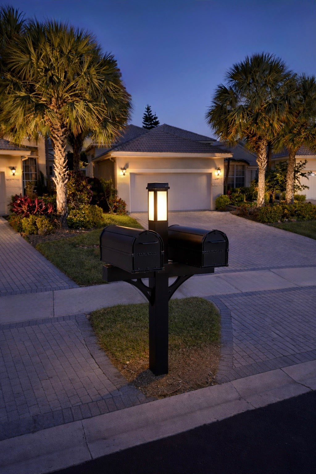 Solar Illuminated Dual Mailbox Kit with Double Doors