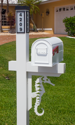 Decorative Mailbox Bracket - Seahorse